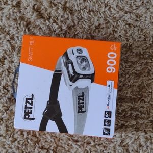 Petzl swift rl 900 head light